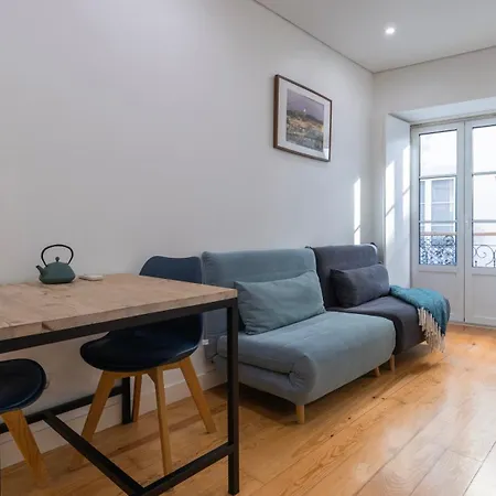 Апартаменты Modern In Bairro Alto By Lovelystay