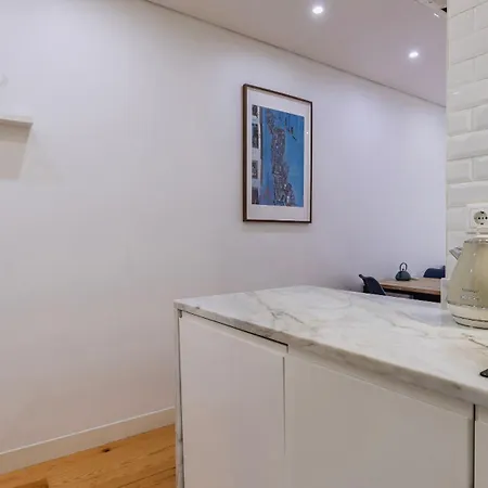 Modern In Bairro Alto By Lovelystay Апартаменты Лиссабон
