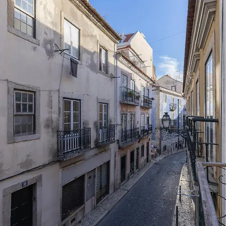 Modern In Bairro Alto By Lovelystay Lisboa