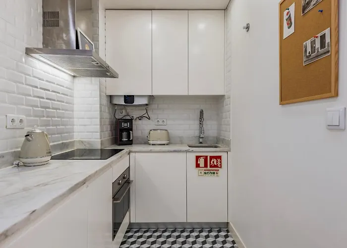 Modern In Bairro Alto By Lovelystay *