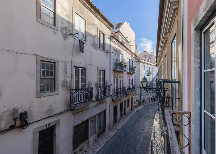 Modern In Bairro Alto By Lovelystay 리스본